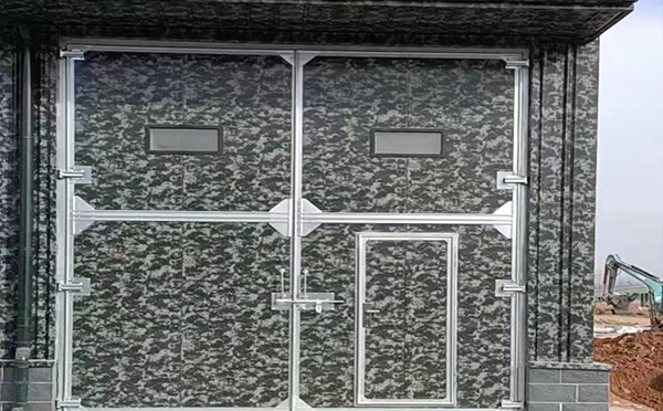 岚皋工业平开门