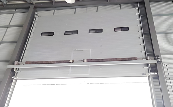 岚皋工业滑升门