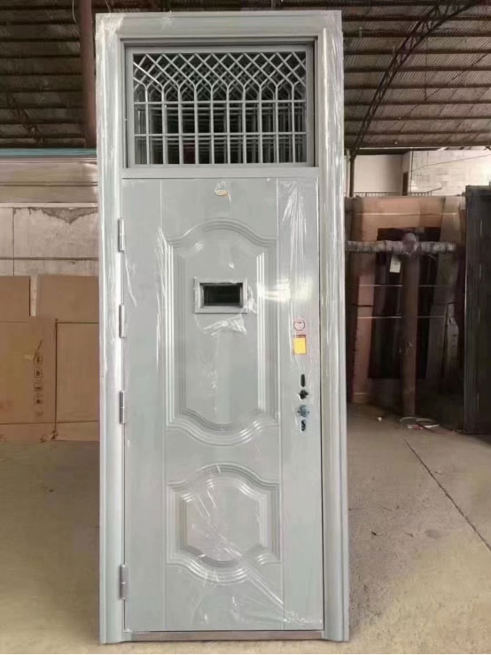 岚皋学校教室门 岚皋学校教室门