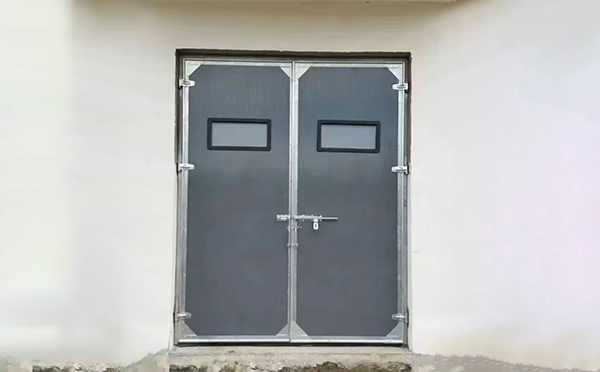 岚皋工业门在高温作业区域的运行表现