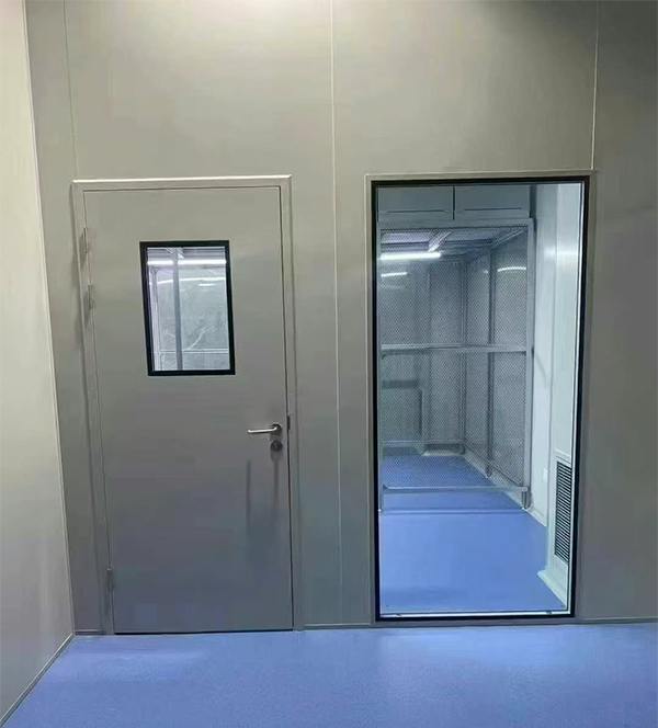 学校教学楼完成岚皋防火门标准化安装